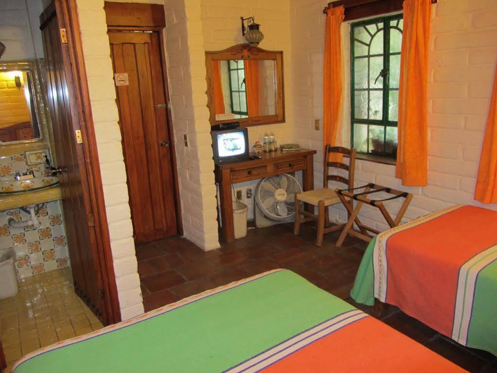 Casa Del Retono Bed and Breakfast Tlaquepaque Buitenkant foto