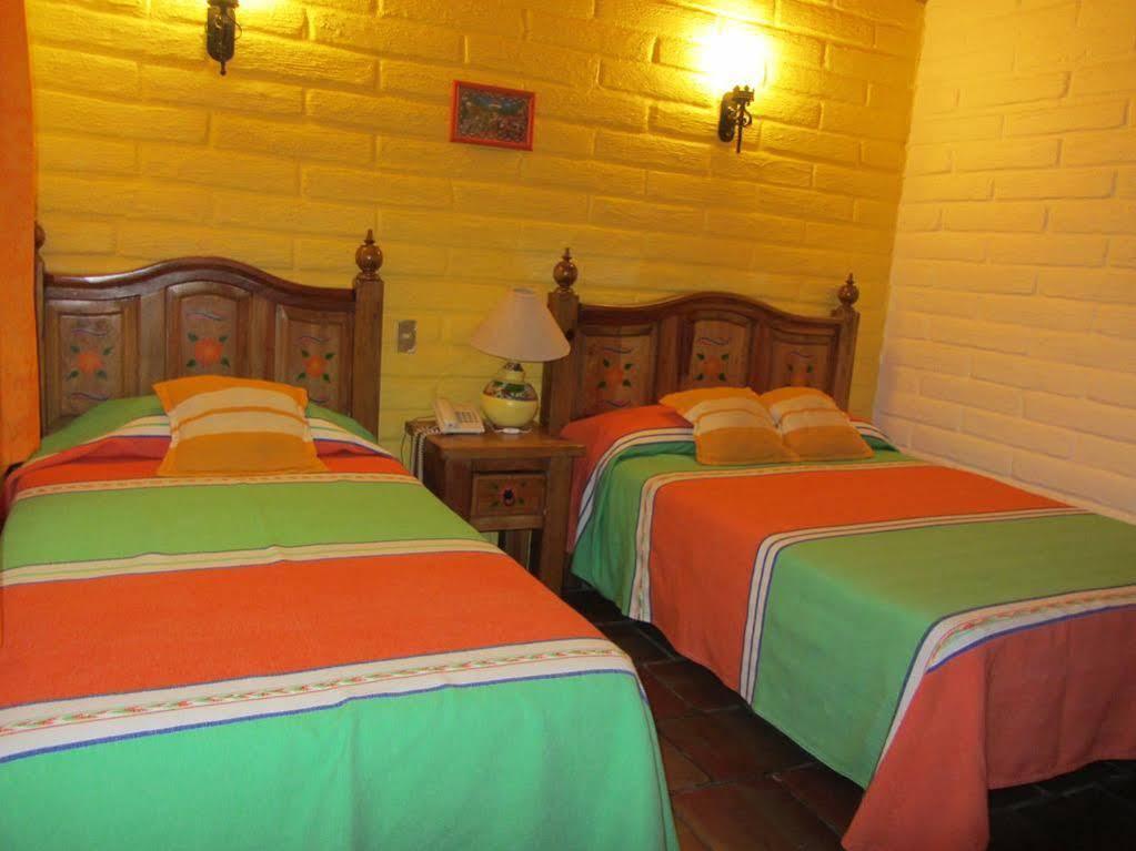Casa Del Retono Bed and Breakfast Tlaquepaque Buitenkant foto